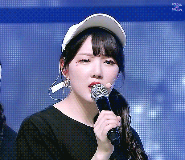 포카 교환하고 싶어서 여자친구 예린 | 인스티즈