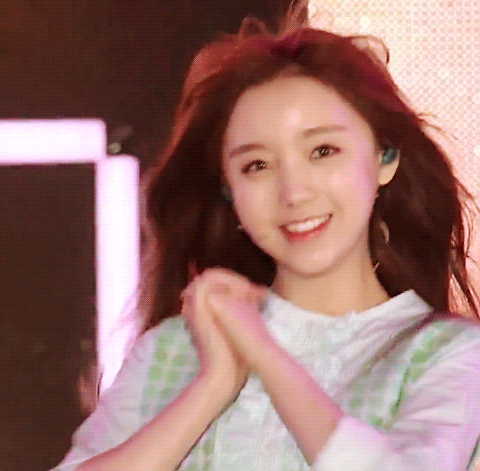 [러블리즈] 커피 한 잔 더 할까 생각 중이라서 케이 | 인스티즈