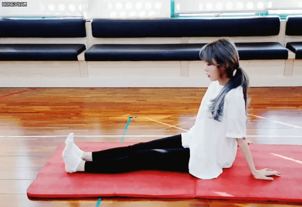 루다의 키 쑥쑥 스트레칭 | 인스티즈