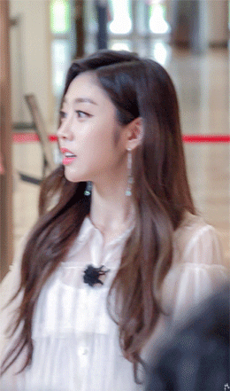 180619 잠실 롯데월드몰 러블리즈 서지수.gif | 인스티즈