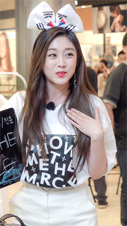 180619 잠실 롯데월드몰 러블리즈 서지수.gif | 인스티즈