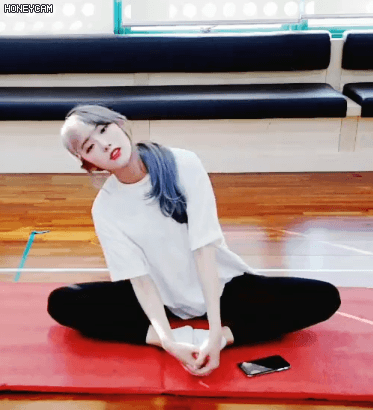 루다의 키 쑥쑥 스트레칭 | 인스티즈