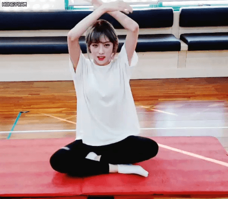 루다의 키 쑥쑥 스트레칭 | 인스티즈