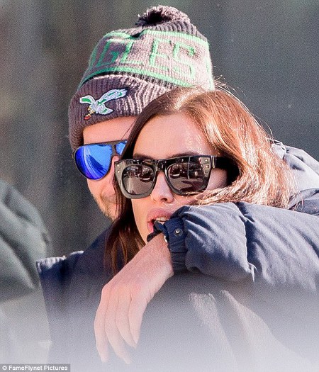 보란듯 꽁냥거리는 브래들리 쿠퍼+이리나 샤크 | 인스티즈