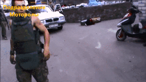 우크라이나 반군의 방탄조끼 테스트.gif | 인스티즈