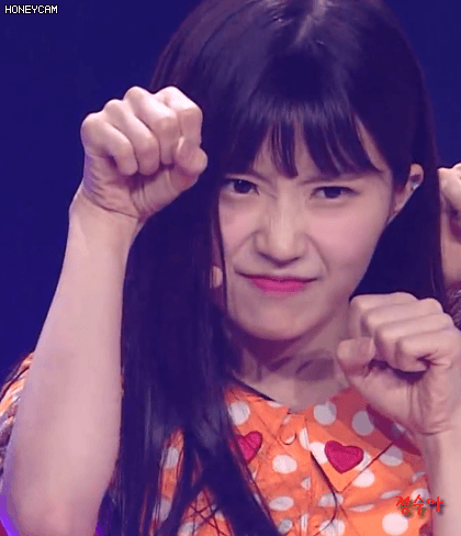 약속회 응모권 2장을 써야되나 고민하는중에 프로미스 나인 송하영 | 인스티즈