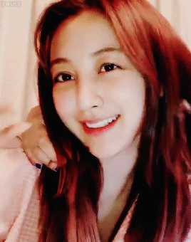 볼살을 가리고 싶은 지효 | 인스티즈