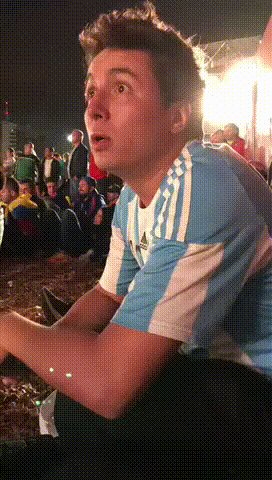 경기를 즐기는 아르헨티나 팬.gif | 인스티즈