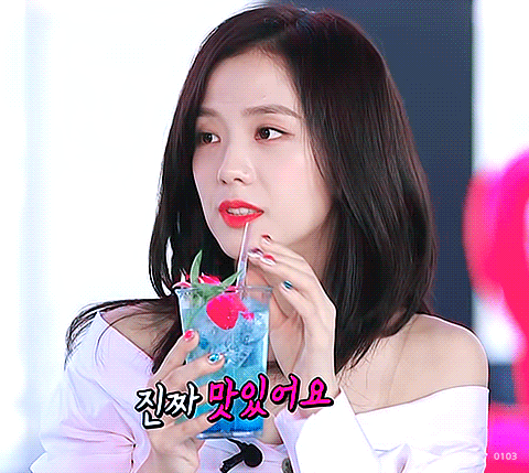 오프숄더입은 블랙핑크 지수.jpgif | 인스티즈