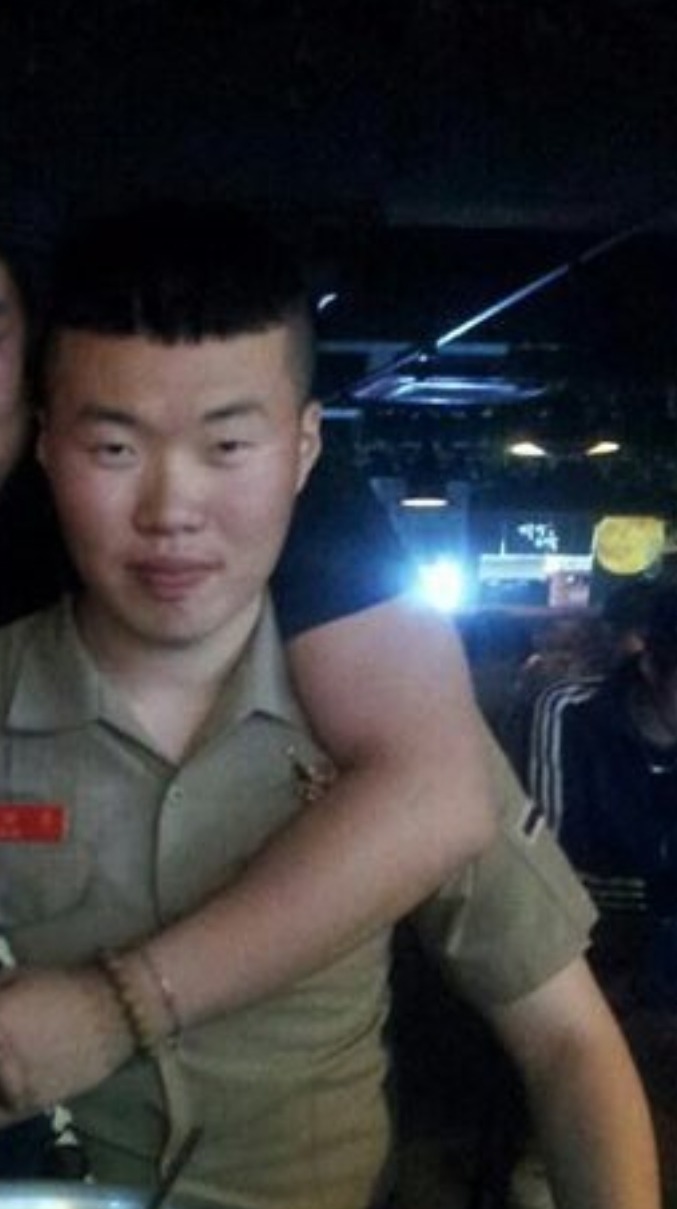 BJ봉준,감스트 해병대 시절 ㄷㄷ | 인스티즈