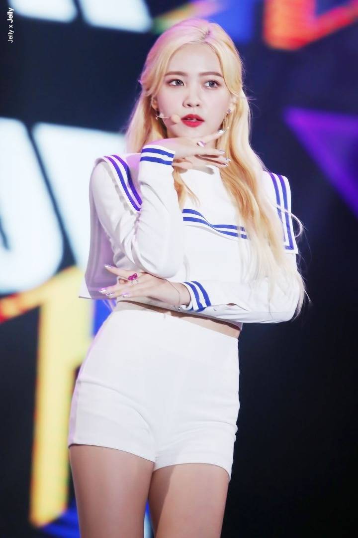 금발이 잘어울리는 예리.jpg | 인스티즈