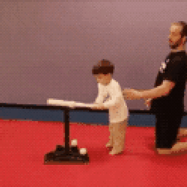 공을 눈에서 떼지 못한 아이의 최후 | 인스티즈