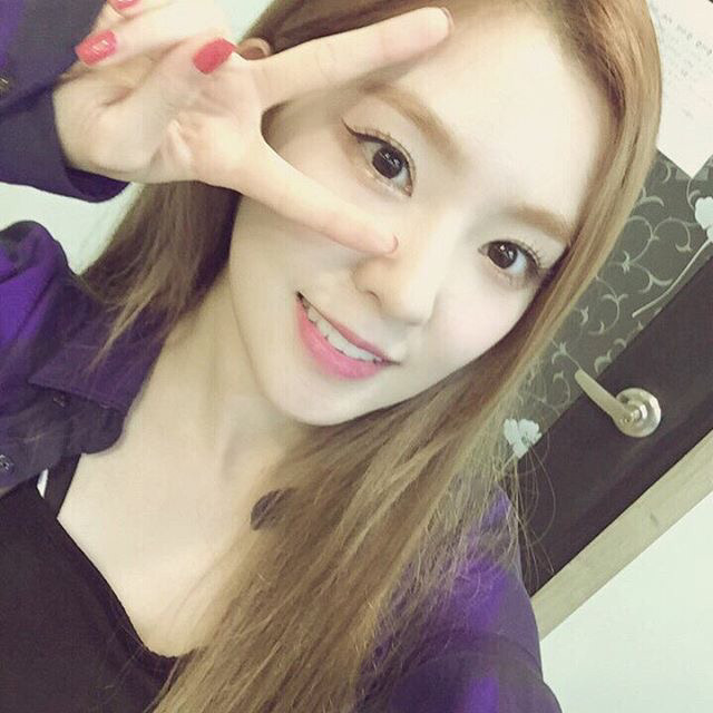 ì…€ì¹´ ëª» ì°ëŠ” ê±¸ë¡œ ìœ ëª…í•œ ì•„ì´ë¦° | ì¸ìŠ¤í‹°ì¦ˆ