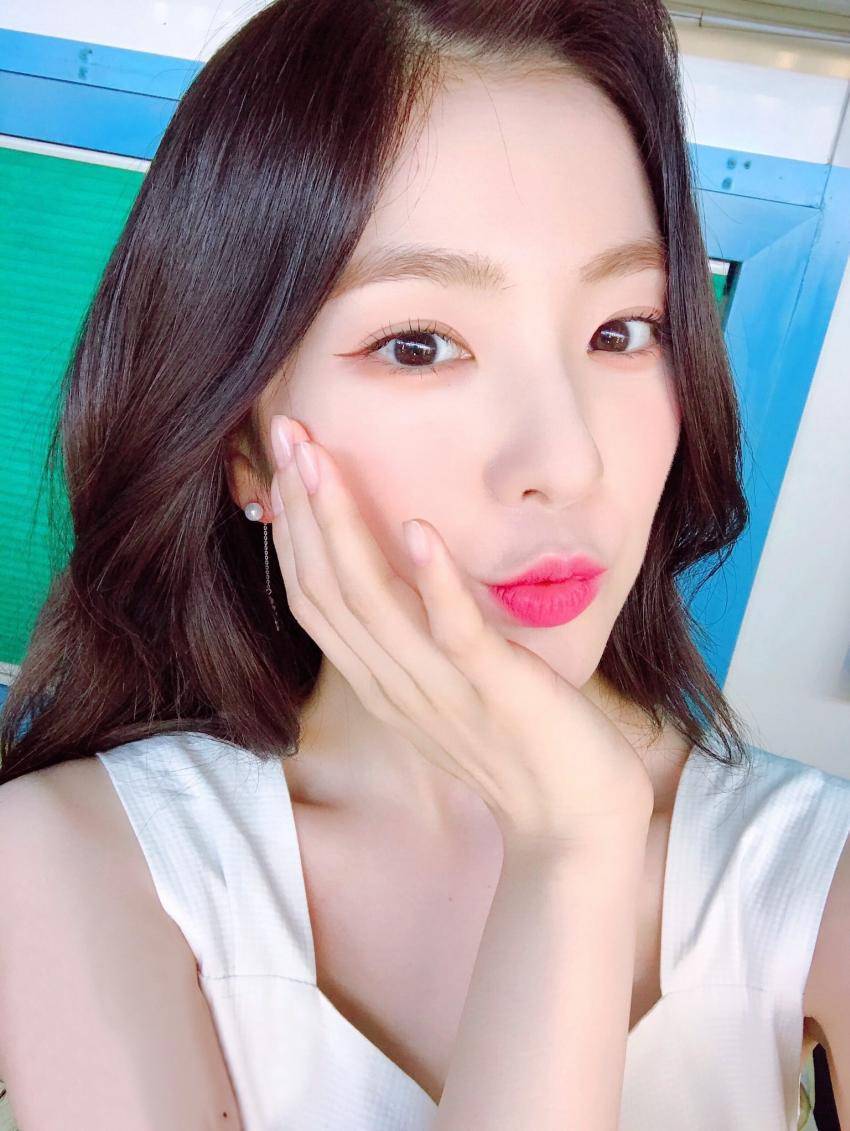 ì…€ì¹´ ëª» ì°ëŠ” ê±¸ë¡œ ìœ ëª…í•œ ì•„ì´ë¦° | ì¸ìŠ¤í‹°ì¦ˆ