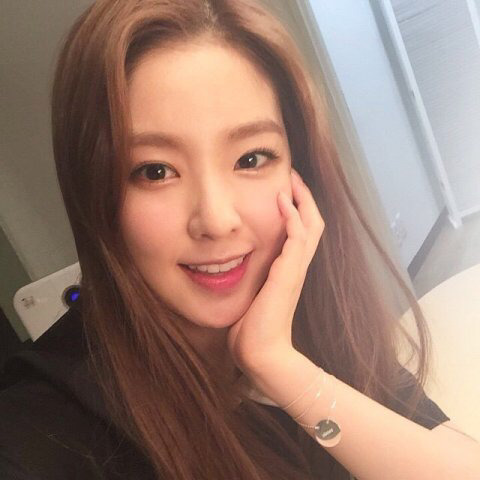 ì…€ì¹´ ëª» ì°ëŠ” ê±¸ë¡œ ìœ ëª…í•œ ì•„ì´ë¦° | ì¸ìŠ¤í‹°ì¦ˆ