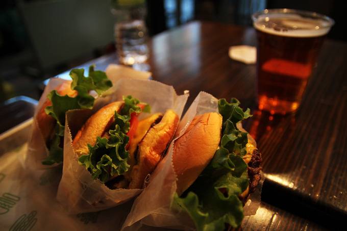 한국사람들에게 호불호가 명확히 갈리는 미국식 햄버거 2가지.jpg | 인스티즈