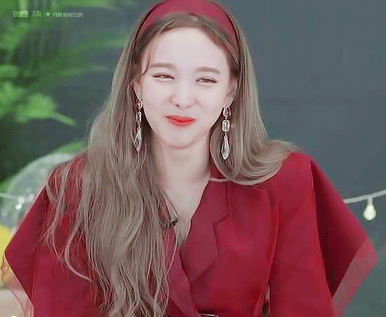 사나의 탕수육쿠폰을 먹어버린 나연이 | 인스티즈