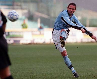 왼발하면 가장 먼저 생각나는 선수는? | 인스티즈