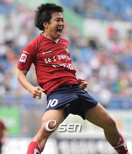 왼발하면 가장 먼저 생각나는 선수는? | 인스티즈