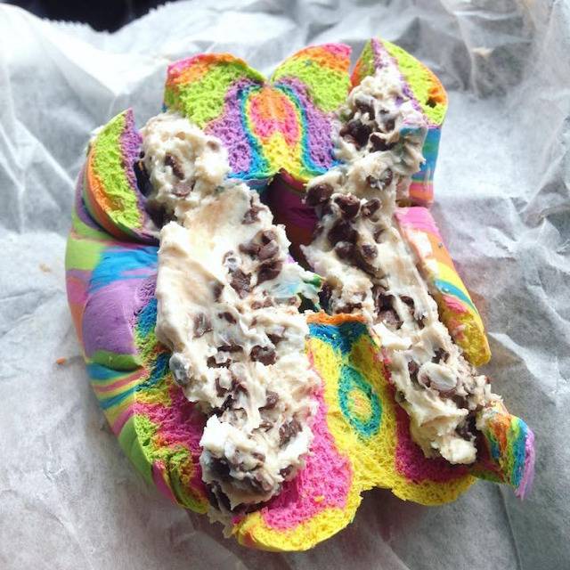 뉴욕에 파는 레인보우 베이글 | 인스티즈