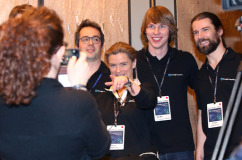 2국째 이세돌 꺾고 환호하는 알파고 개발팀원들.jpg | 인스티즈