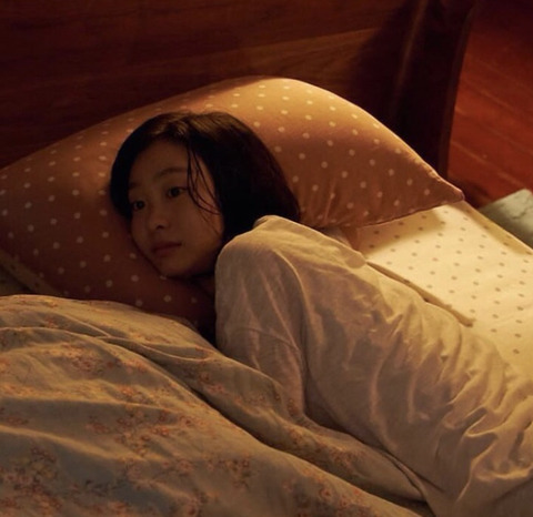 맥주 마시러 간 마녀 김다미 | 인스티즈