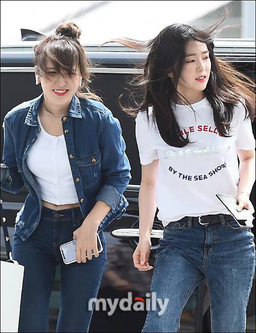 바람 부는 공항의 아이린.jpg | 인스티즈