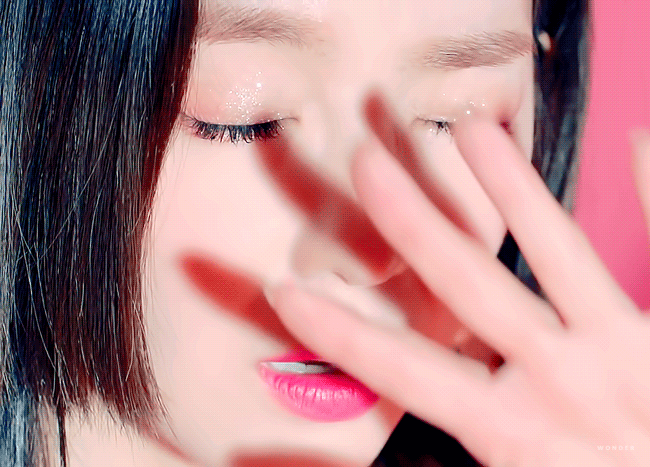 꽃을 단 아이린.gif | 인스티즈