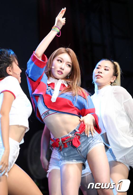 김청하 허리라인 | 인스티즈