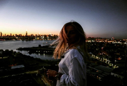  손을 뿌리치는 이유 | 인스티즈