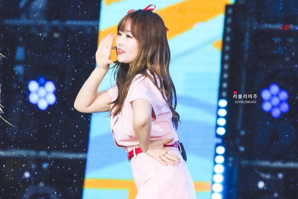 [러블리즈] 대한민국의 어웨이 레플이 도착해서 베이비소울 | 인스티즈