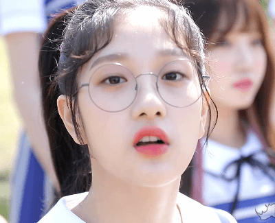 안경이 잘 어울리는 아이돌.gif | 인스티즈