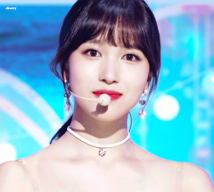 오프숄더입은 트와이스 미나.gif | 인스티즈