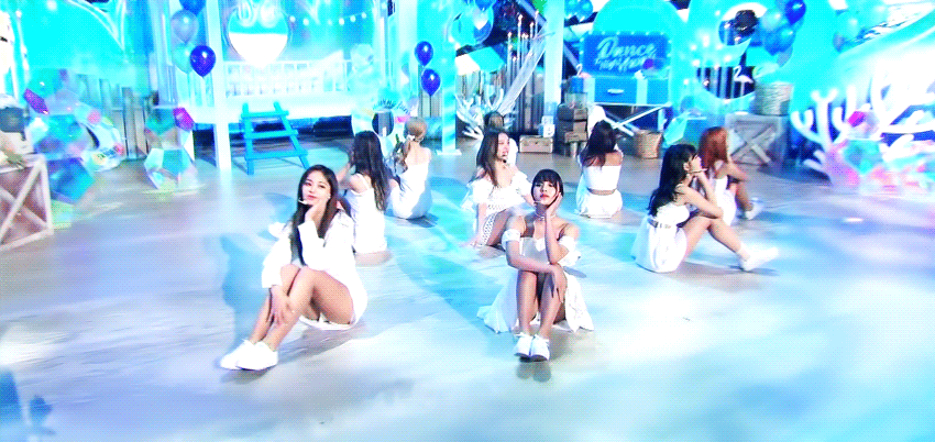 오프숄더입은 트와이스 미나.gif | 인스티즈