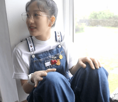 안경이 잘 어울리는 아이돌.gif | 인스티즈