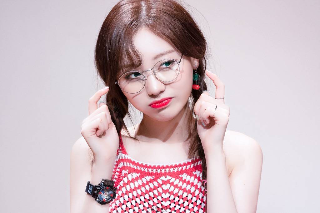 [러블리즈] 기타 레슨 가기 전에 수정이 | 인스티즈