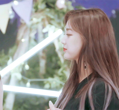 볼빵빵 정연이와 지효.gif | 인스티즈