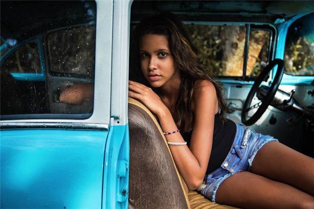 전세계를 여행하며 여성만 찍는 사진가 | 인스티즈