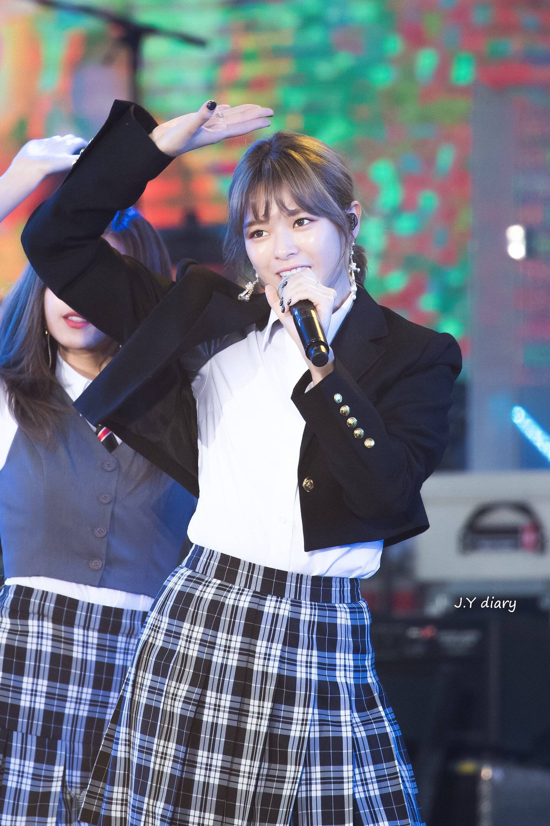 포니테일머리 정연이.jpgif | 인스티즈