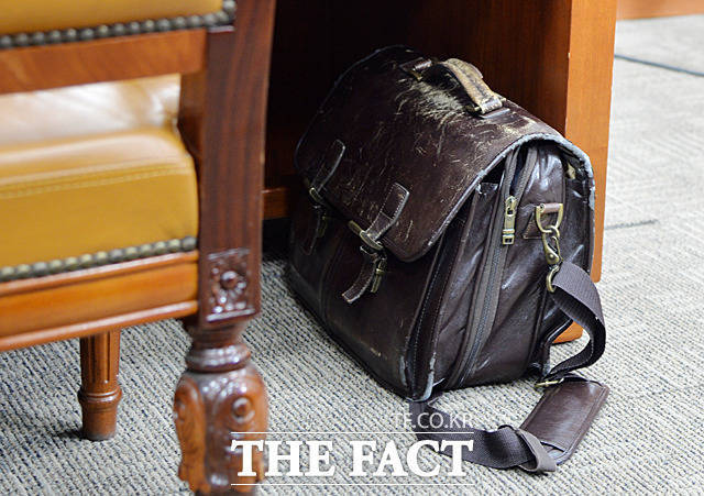 가방이 너무 불쌍해ㅠ | 인스티즈