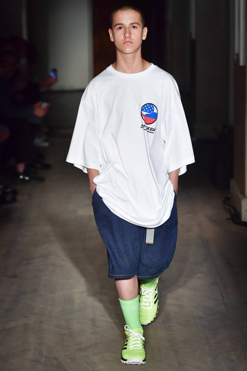 고샤 루브친스키 2018 S/S 남성복 컬렉션 | 인스티즈