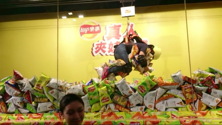 대만의 과자뽑기 인간 크레인 | 인스티즈