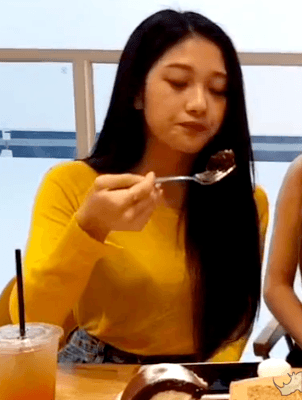 언니 살 만지는 걸 좋아하는 이서연.gif | 인스티즈