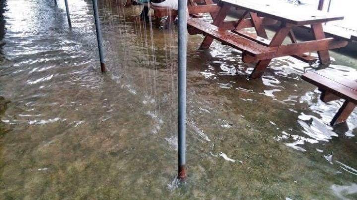 춘천 계곡물에 발 담그고 밥 먹는 집 | 인스티즈