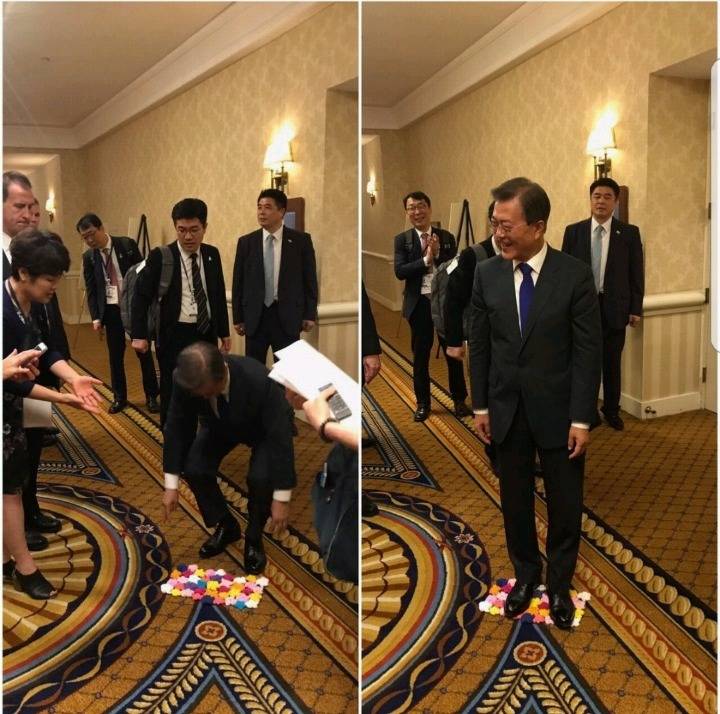 동포간담회에서 문대통령에게 꽃길(?)을 만들어준 미국교포분들 | 인스티즈