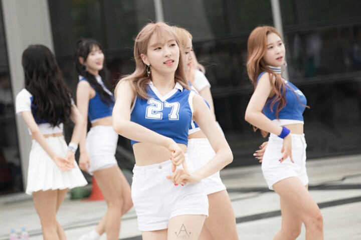 밖에서 새가 기분좋게 울어서 우주소녀 은서 | 인스티즈