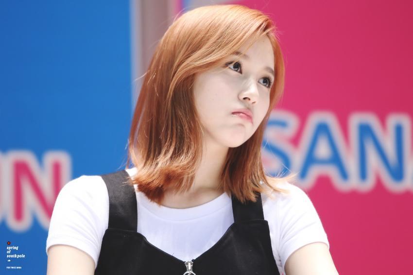 트와이스 미나 입 꾹꾹이........... | 인스티즈