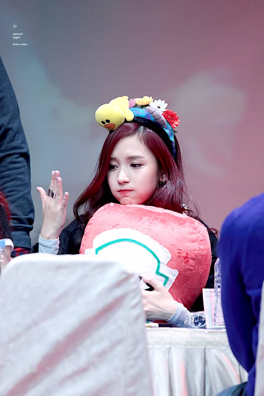 트와이스 미나 입 꾹꾹이........... | 인스티즈