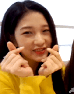 언니 살 만지는 걸 좋아하는 이서연.gif | 인스티즈