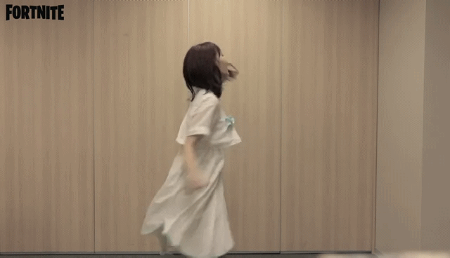 [프듀48] 포트나이트 춤 추는 미야와키 사쿠라.gif | 인스티즈